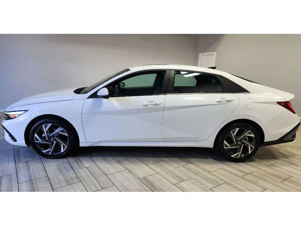 Photos of 2025 Hyundai Elantra SEL Convenience for sale in Philadelphia, PA at Torresdale Ave