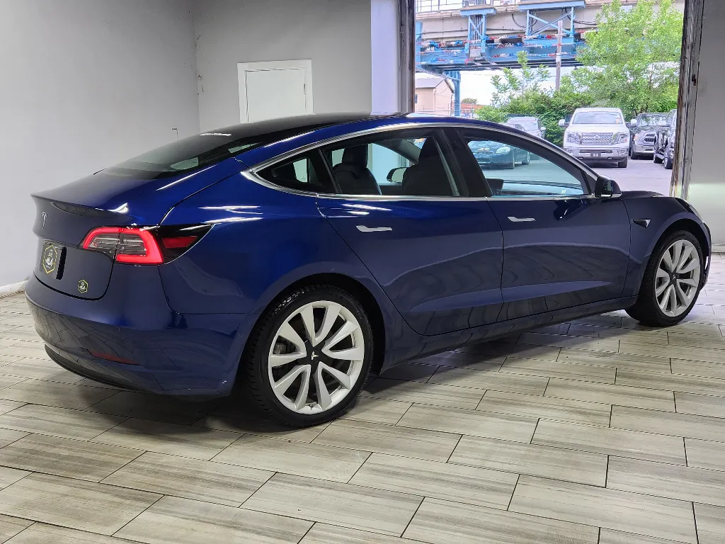 More photos of 2019 Tesla Model 3 Mid Range at Torresdale Ave, PA