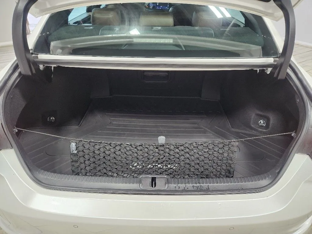 Lexus ES photo 14