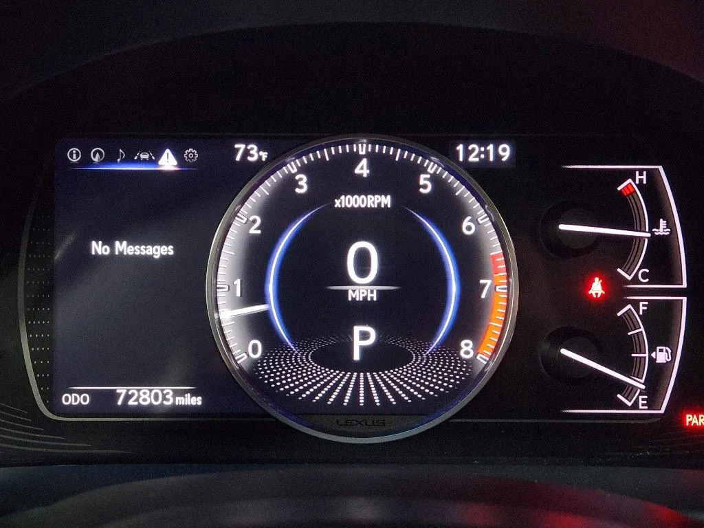 Lexus ES photo 19