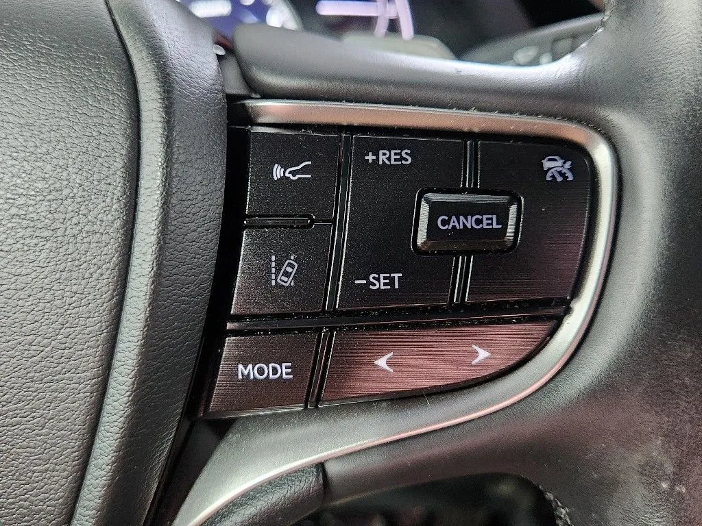 Lexus ES photo 17