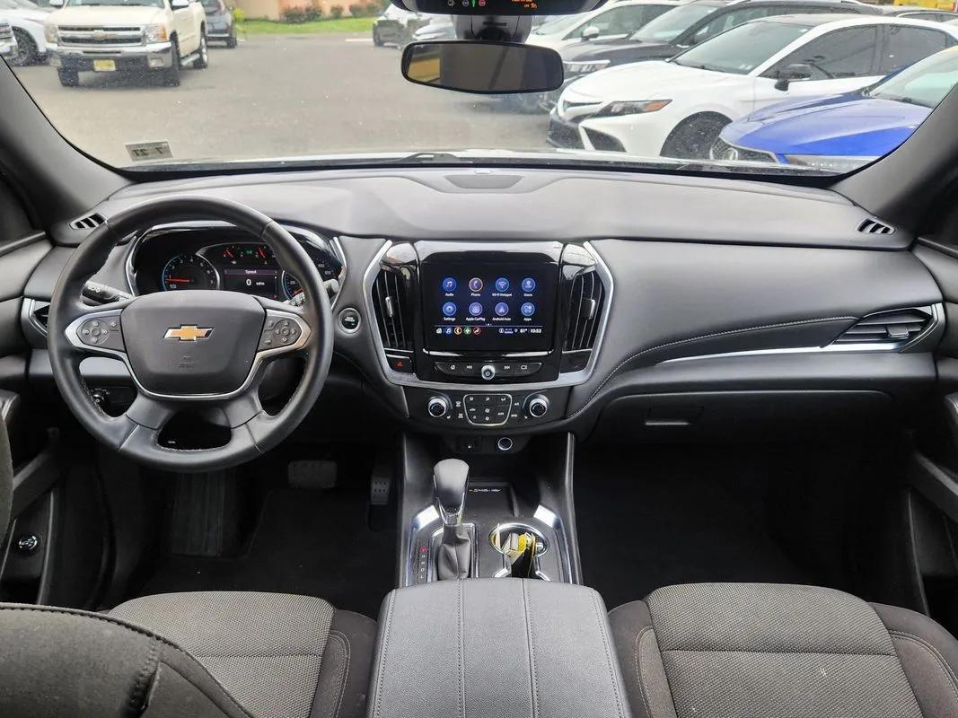 Chevrolet Traverse photo 16