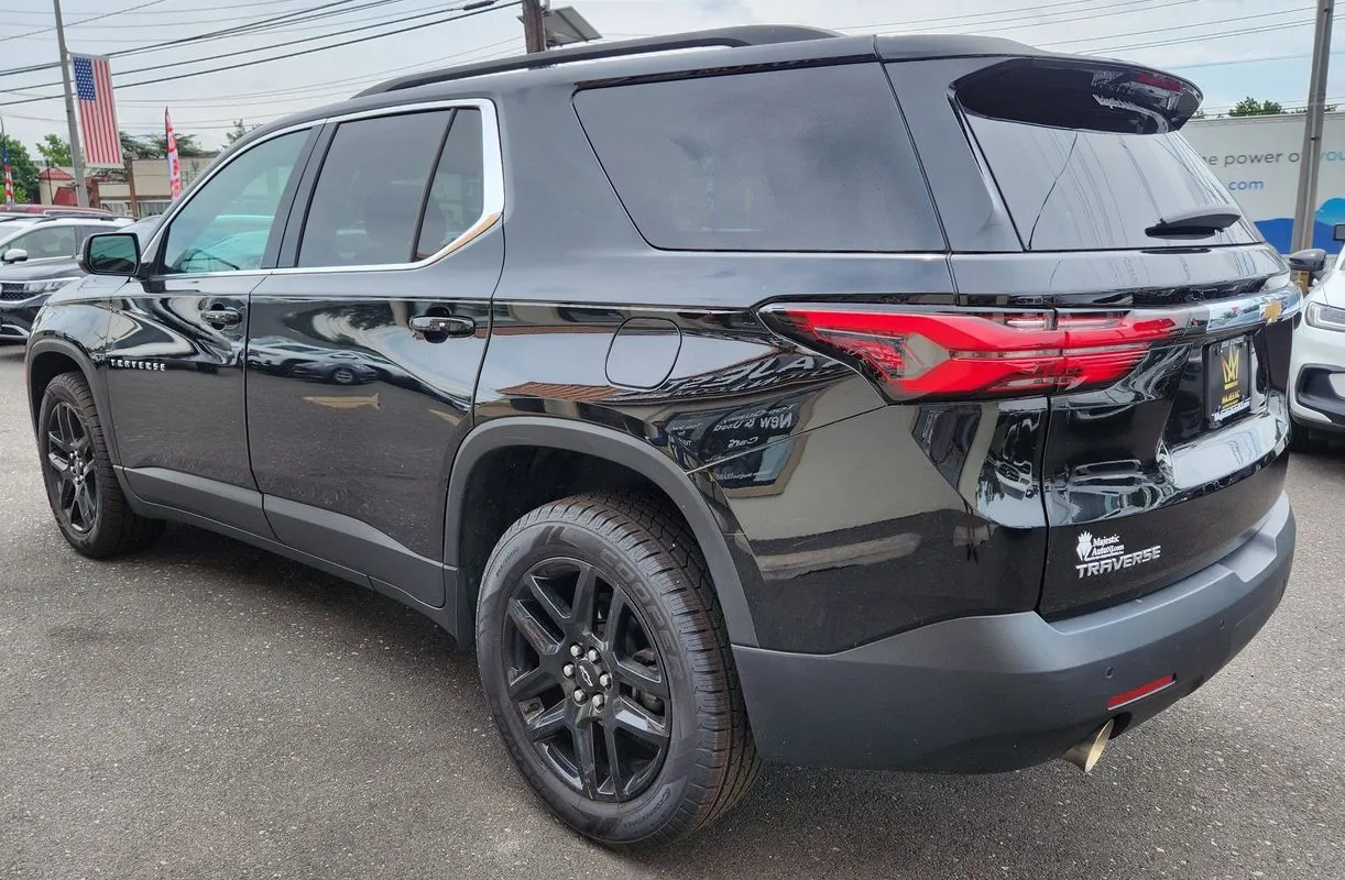 Another view of 2023 Chevrolet Traverse FWD LT Cloth for sale in Philadelphia, PA at Torresdale Ave