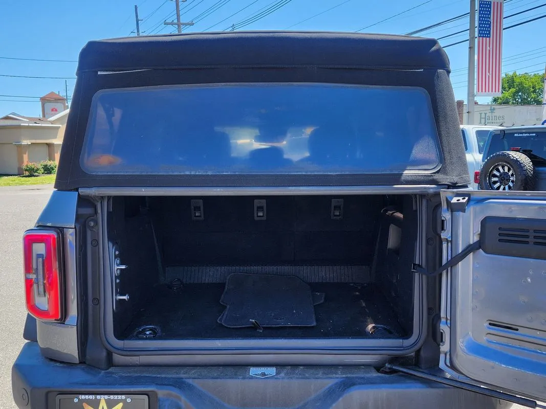 Ford Bronco photo 14