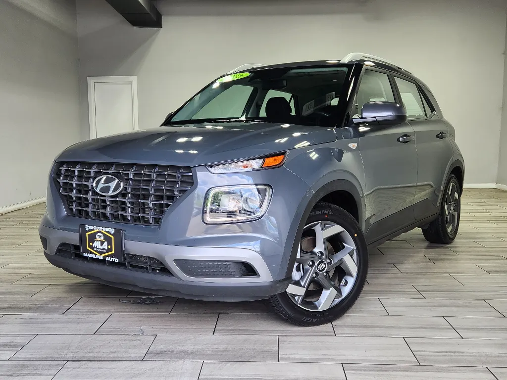 Gray 2025 Hyundai Venue SEL for sale in Philadelphia, PA
