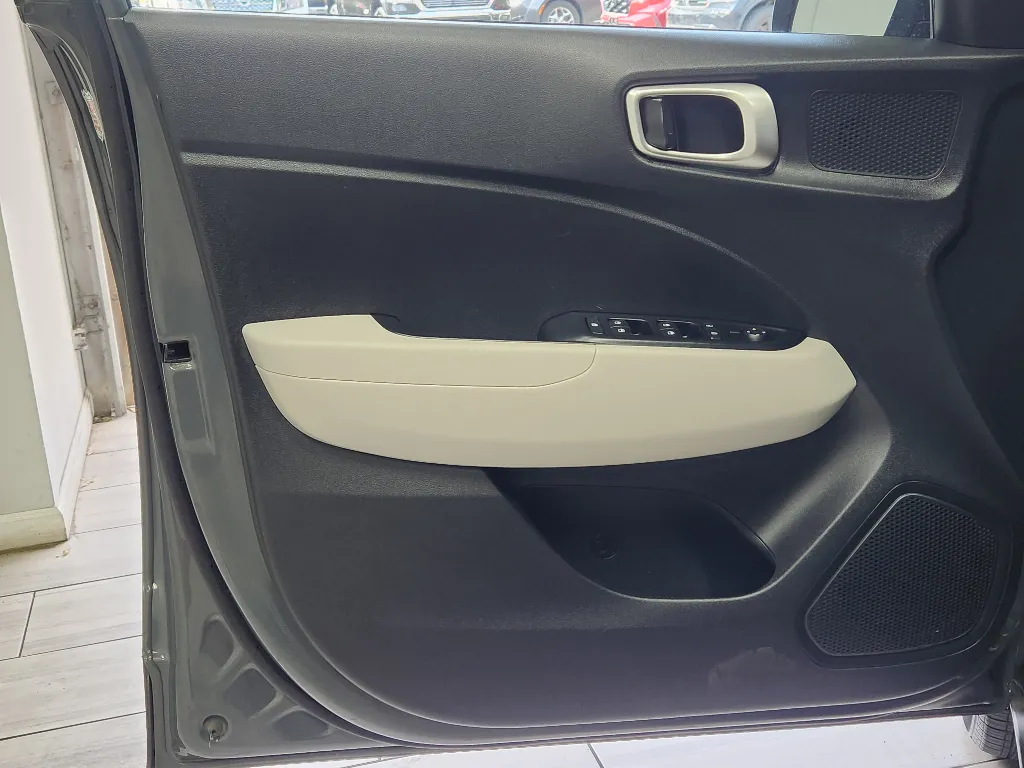 Photos of 2025 Hyundai Venue SEL for sale in Philadelphia, PA at Torresdale Ave