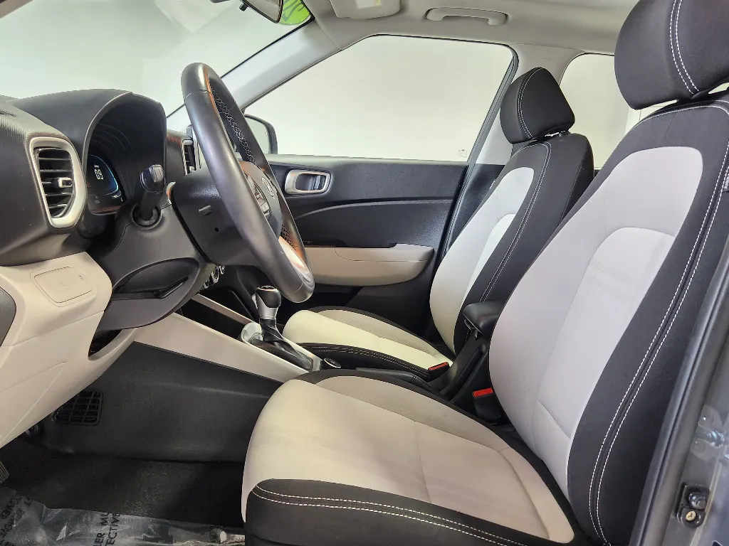 Another view of 2025 Hyundai Venue SEL for sale in Philadelphia, PA at Torresdale Ave