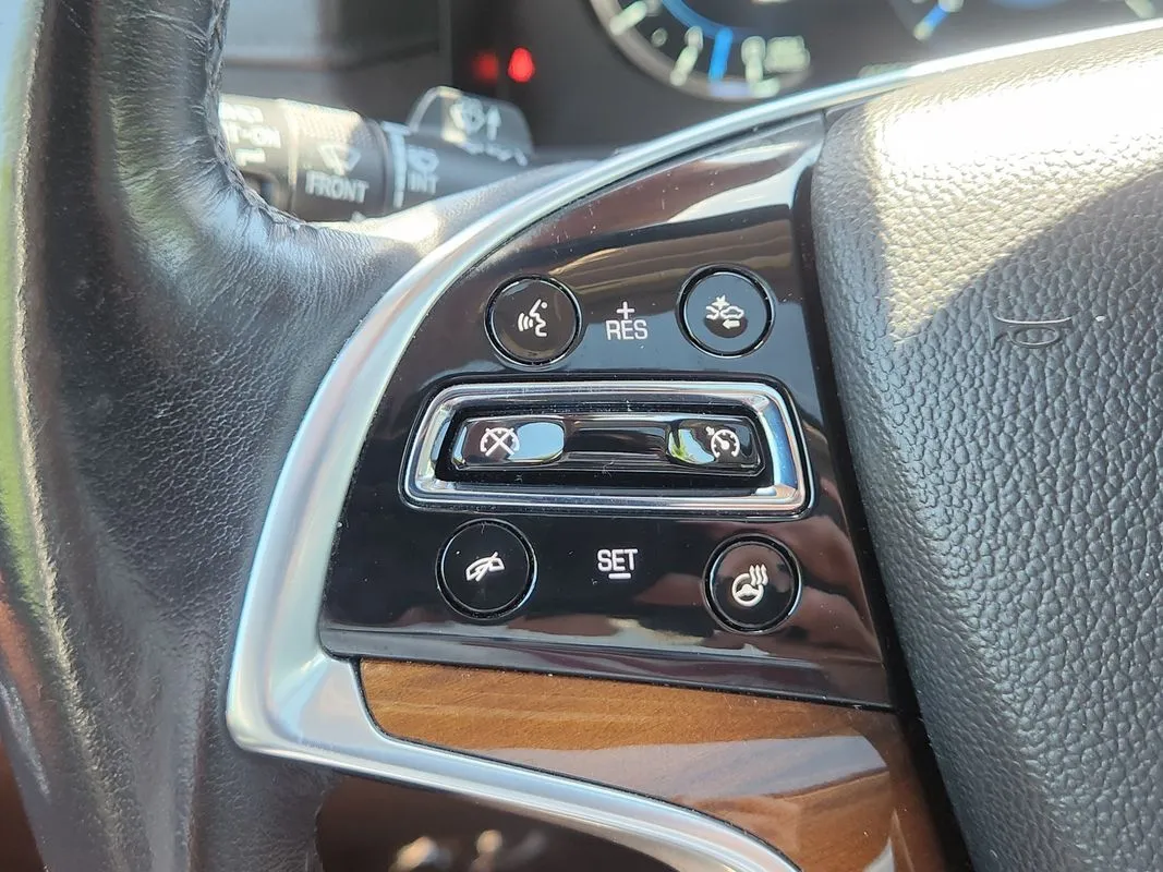Cadillac Escalade photo 21