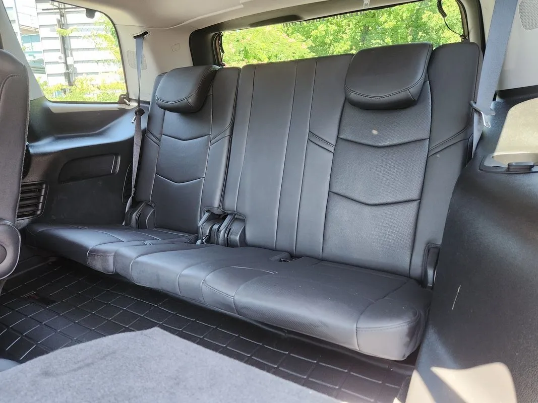 Cadillac Escalade photo 14