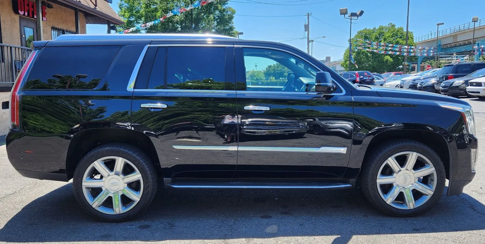 Cadillac Escalade photo 6