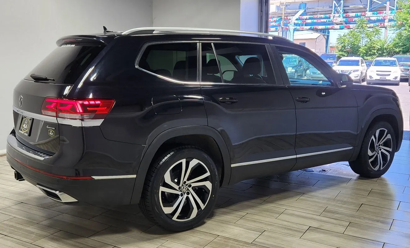More photos of 2023 Volkswagen Atlas 3.6L V6 SEL at Torresdale Ave, PA