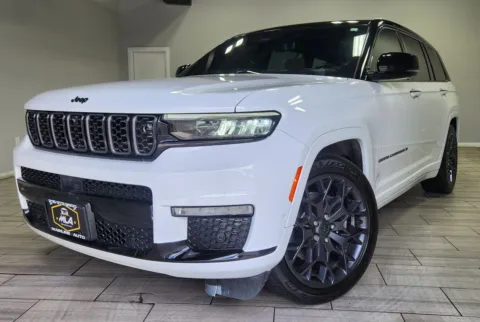 White 2023 Jeep Grand Cherokee L Summit Reserve 4x4 for sale in Philadelphia, PA