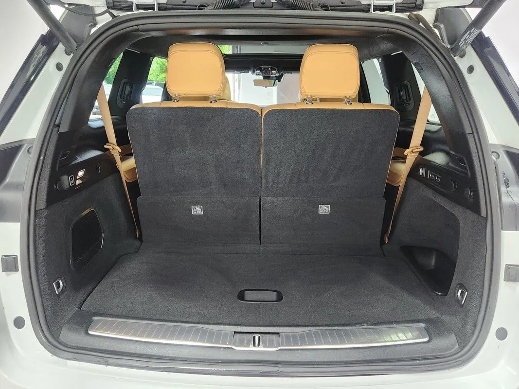 Jeep Grand Cherokee L photo 15