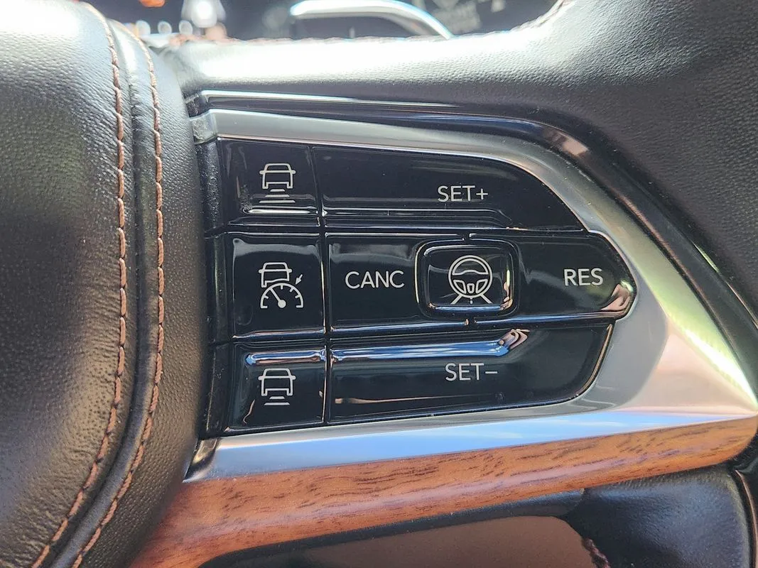 Jeep Grand Cherokee L photo 20