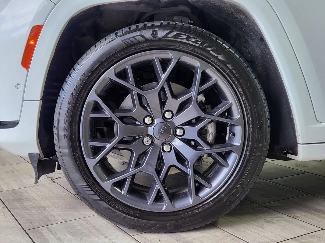 Jeep Grand Cherokee L photo 9