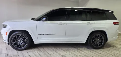 Photos of 2023 Jeep Grand Cherokee L Summit Reserve 4x4 for sale in Philadelphia, PA at Torresdale Ave