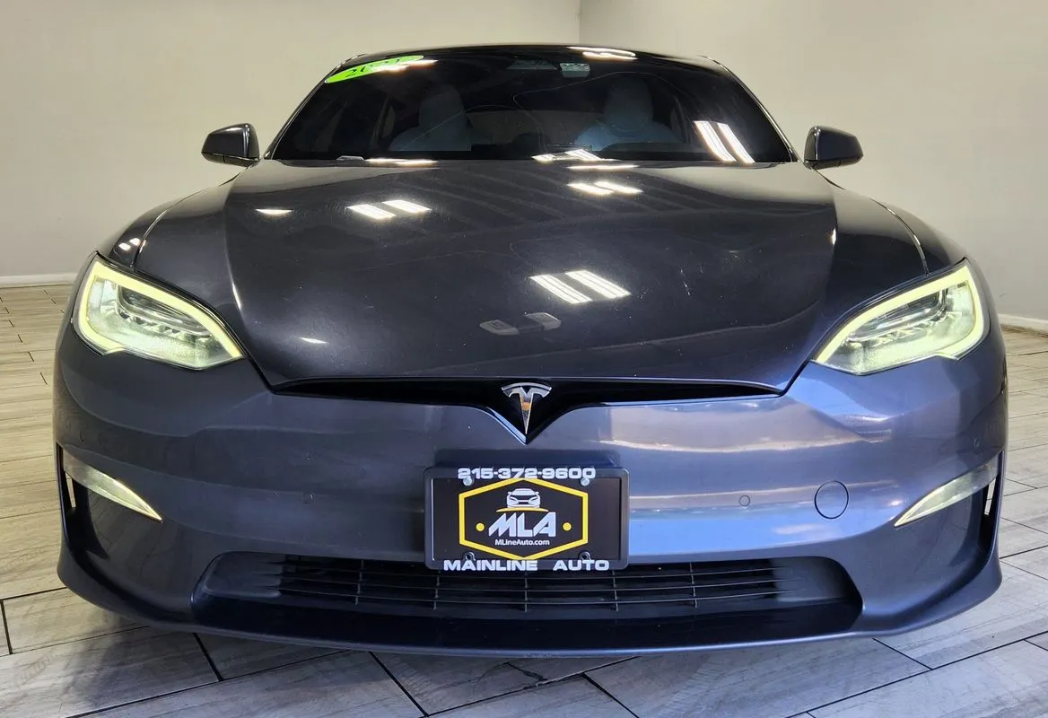 Tesla Model S photo 8