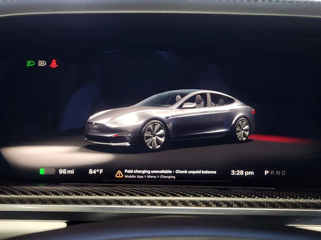 Tesla Model S photo 20