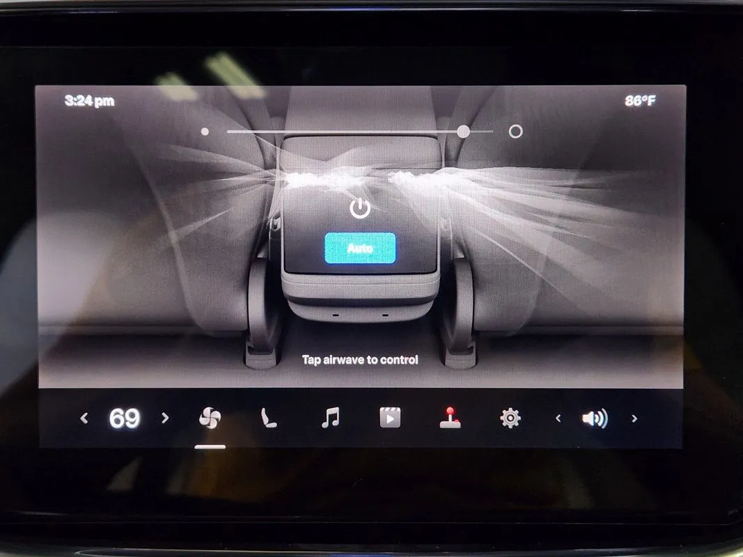 Tesla Model S photo 15