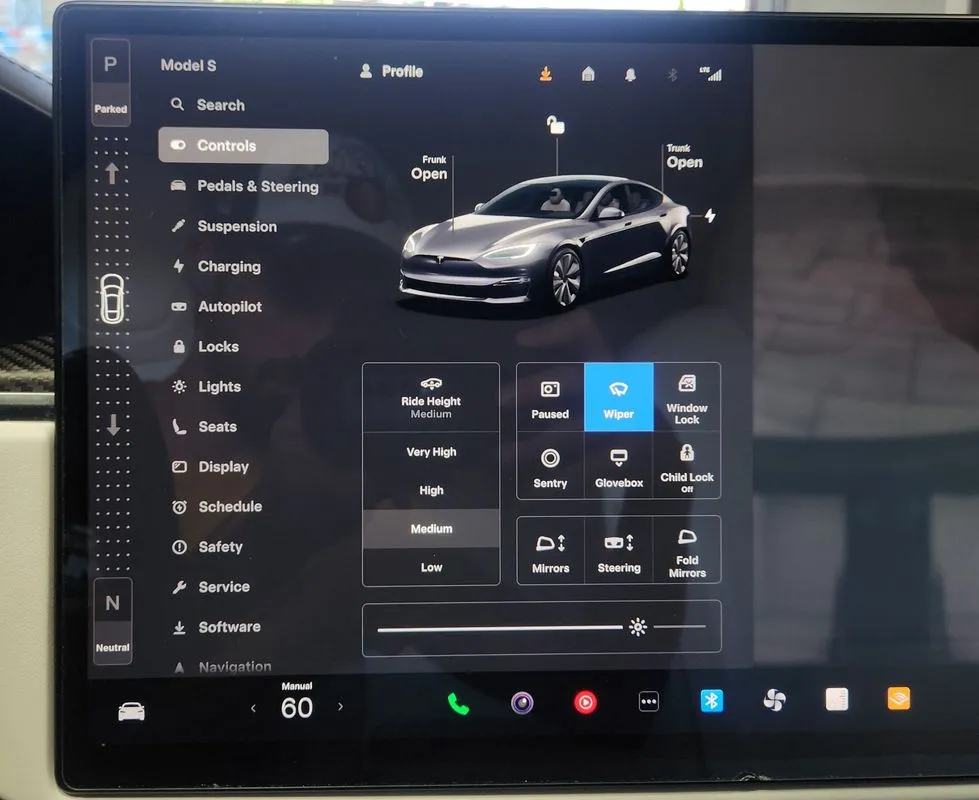 Tesla Model S photo 27