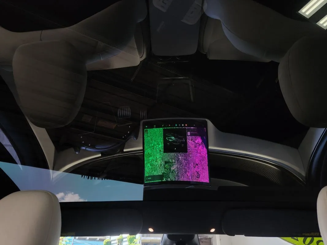 Tesla Model S photo 16