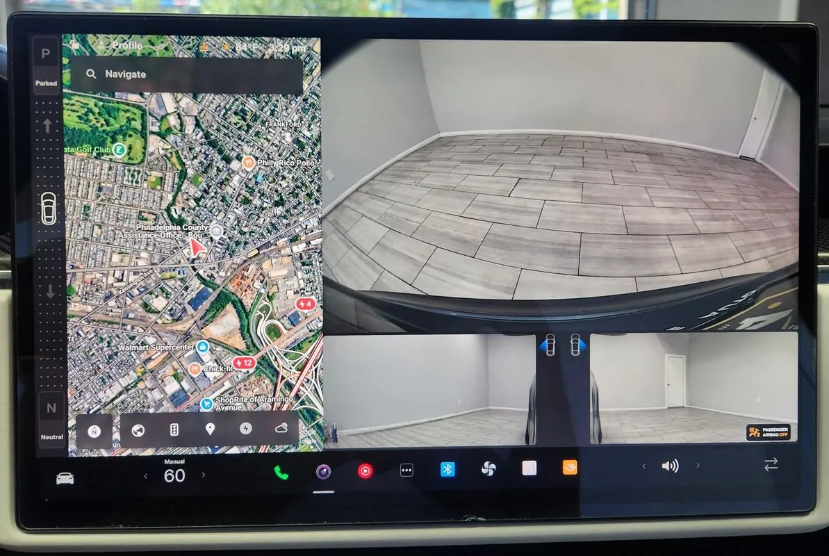 Tesla Model S photo 24