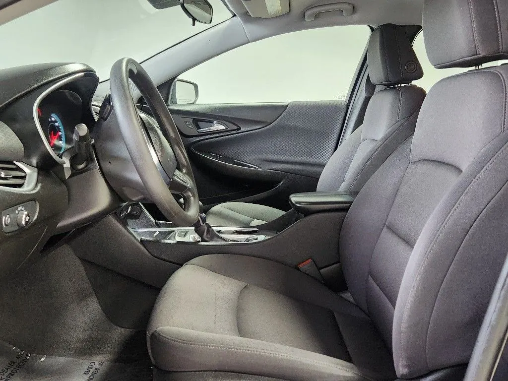 Chevrolet Malibu photo 11