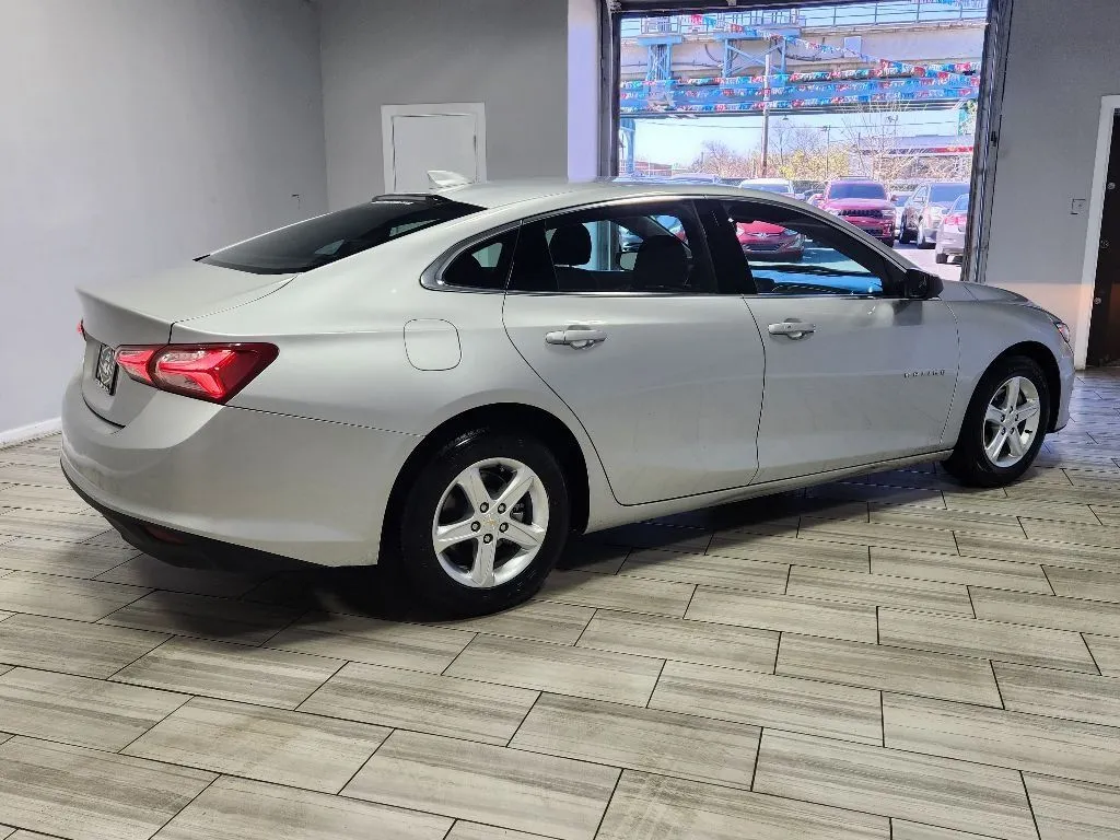 More photos of 2022 Chevrolet Malibu FWD LT at Torresdale Ave, PA