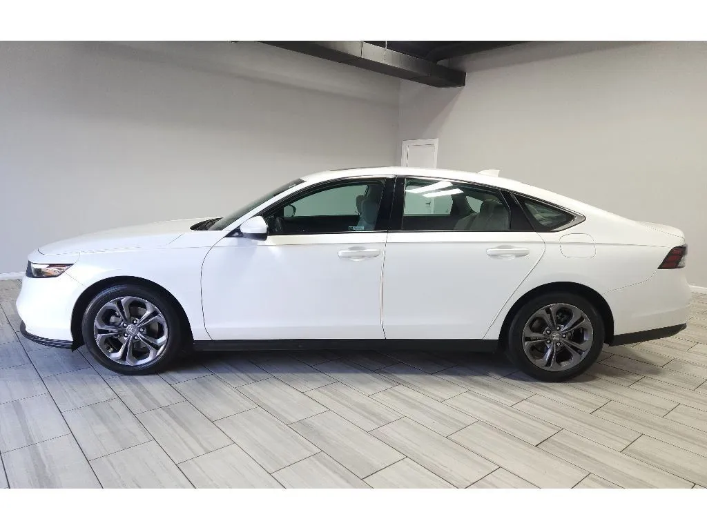 Photos of 2023 Honda Accord EX for sale in Philadelphia, PA at Torresdale Ave