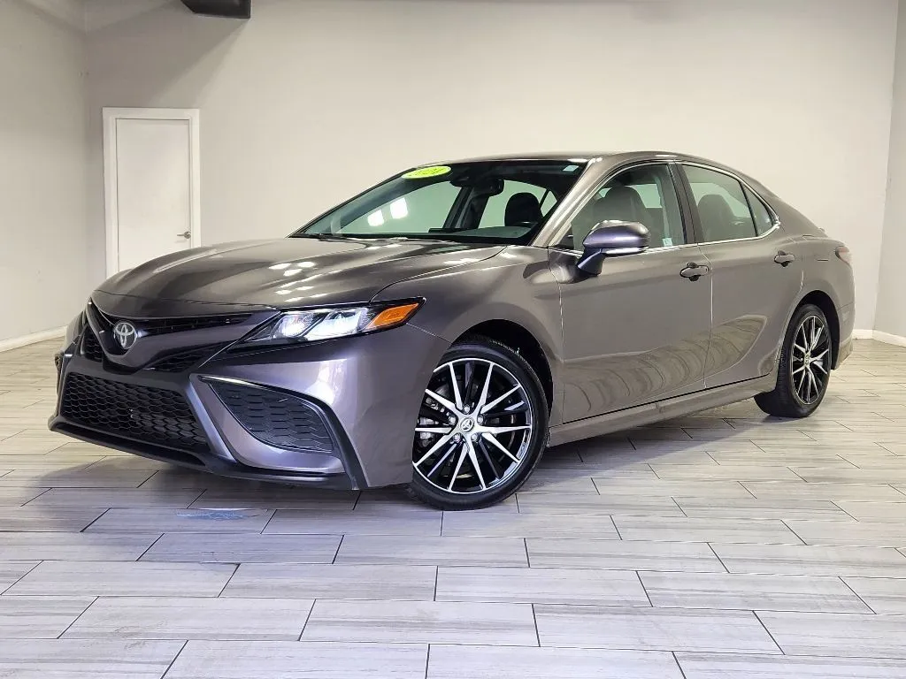 Gray 2024 Toyota Camry SE for sale in Philadelphia, PA