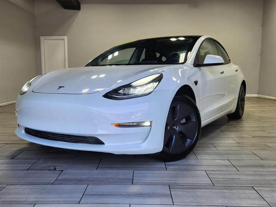 White 2021 Tesla Model 3 Standard Range Plus Rear-Wheel Drive for sale in Philadelphia, PA