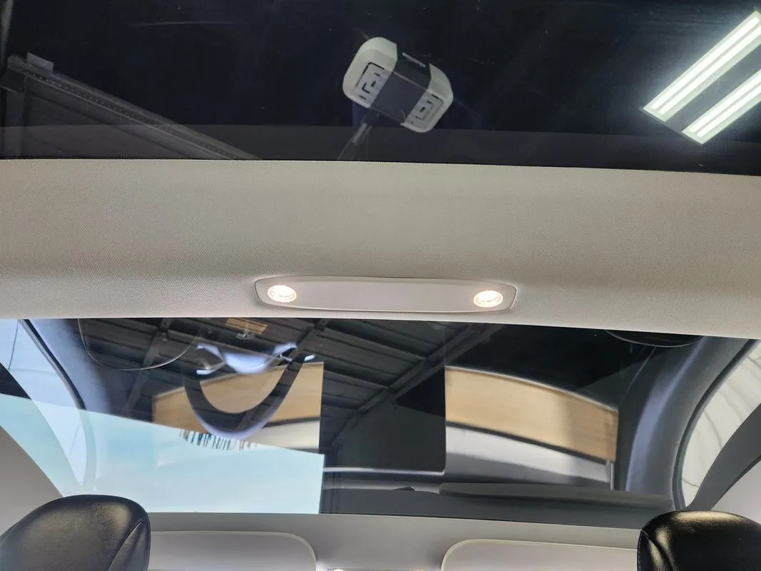 Tesla Model 3 photo 16
