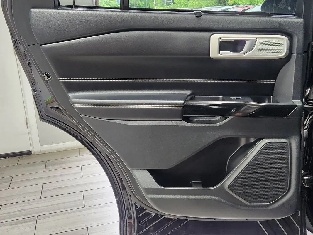 2022 Ford Explorer ST - Photo 12
