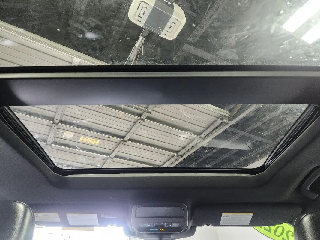 2022 Ford Explorer ST - Photo 16
