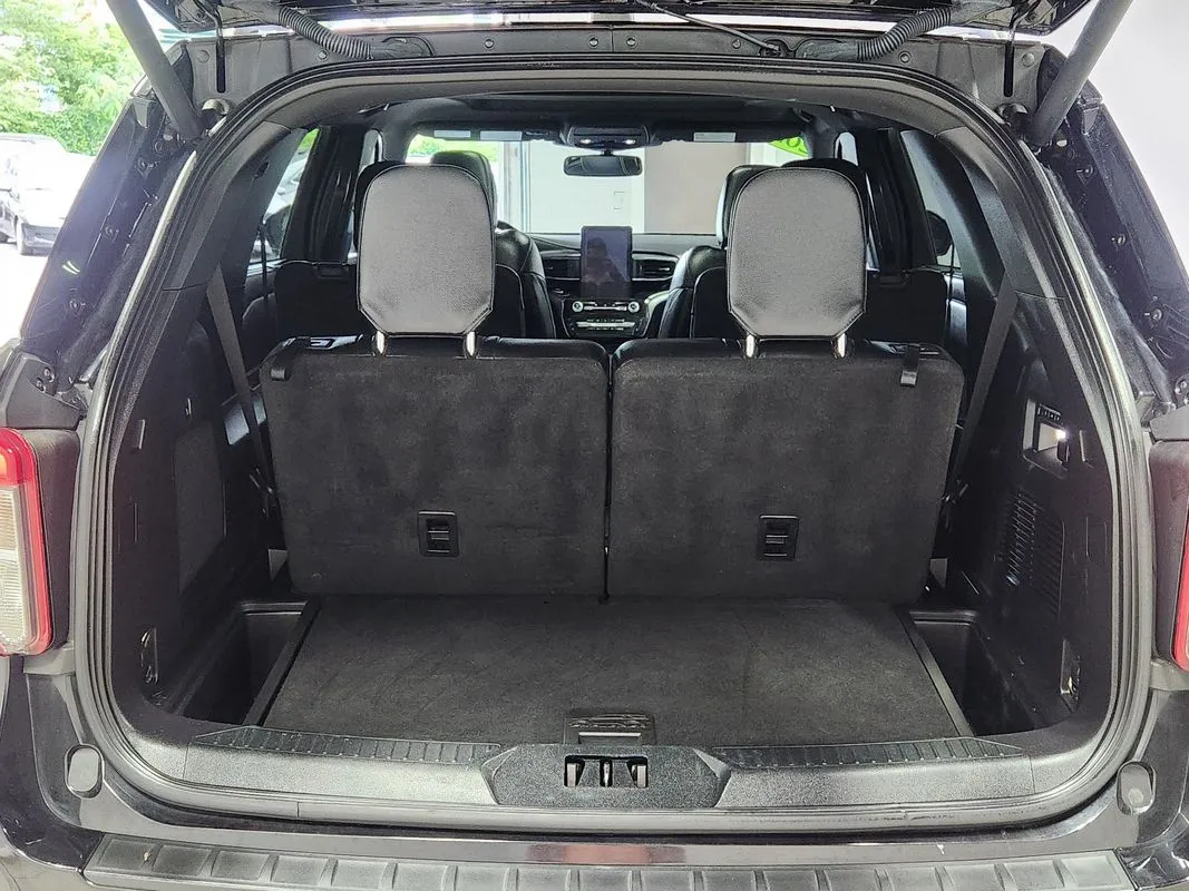 2022 Ford Explorer ST - Photo 15