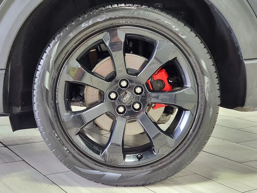 2022 Ford Explorer ST - Photo 9
