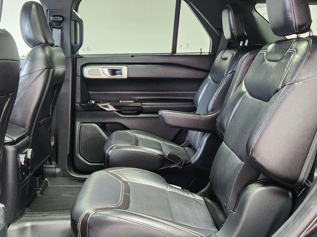 2022 Ford Explorer ST - Photo 13