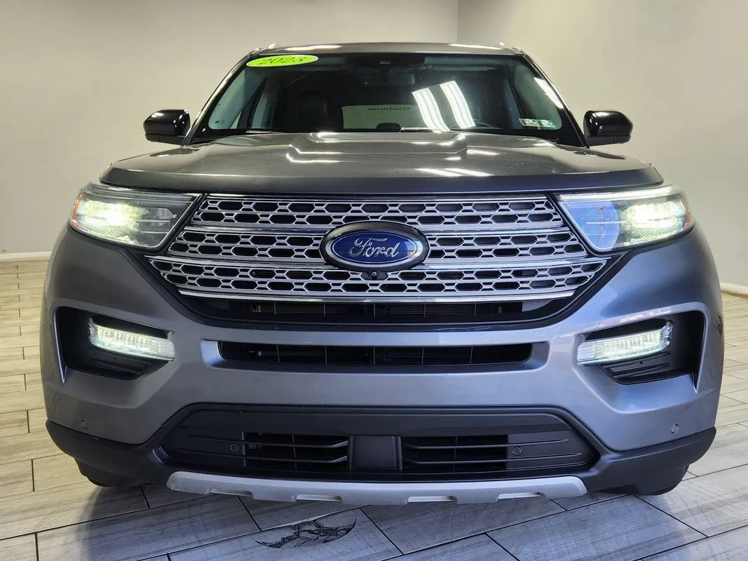 Ford Explorer photo 9