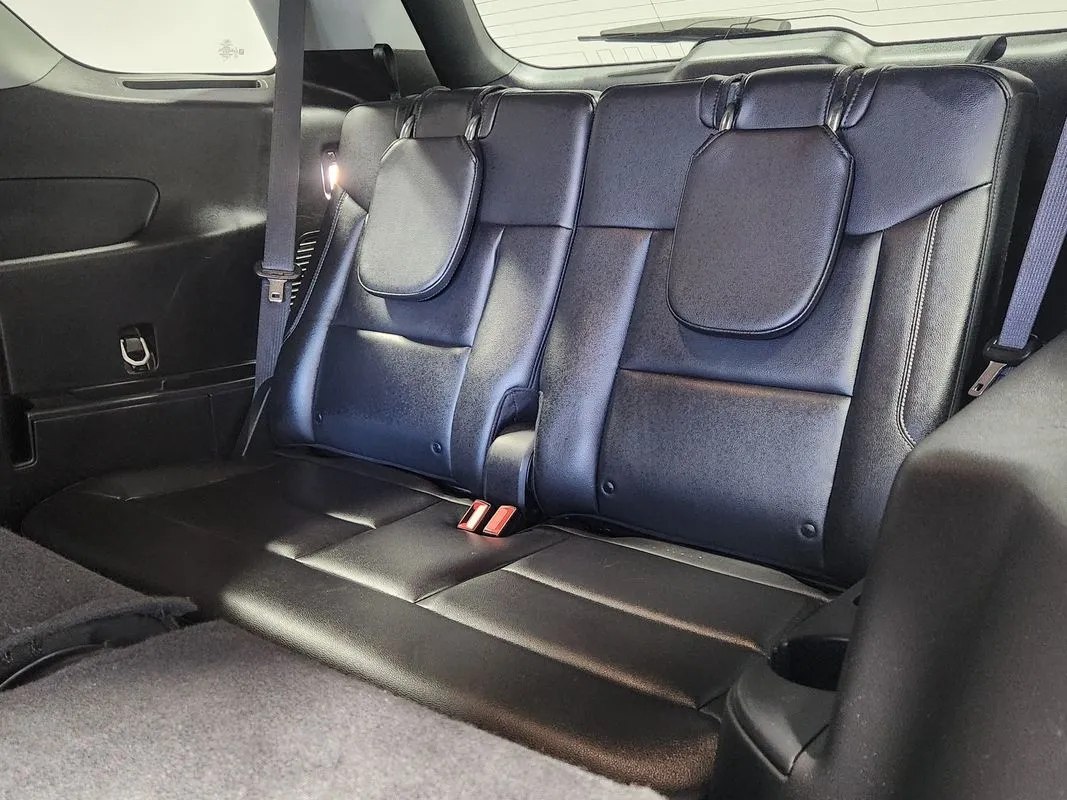 Ford Explorer photo 15