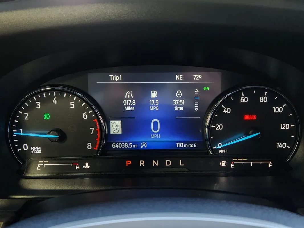 Ford Explorer photo 20