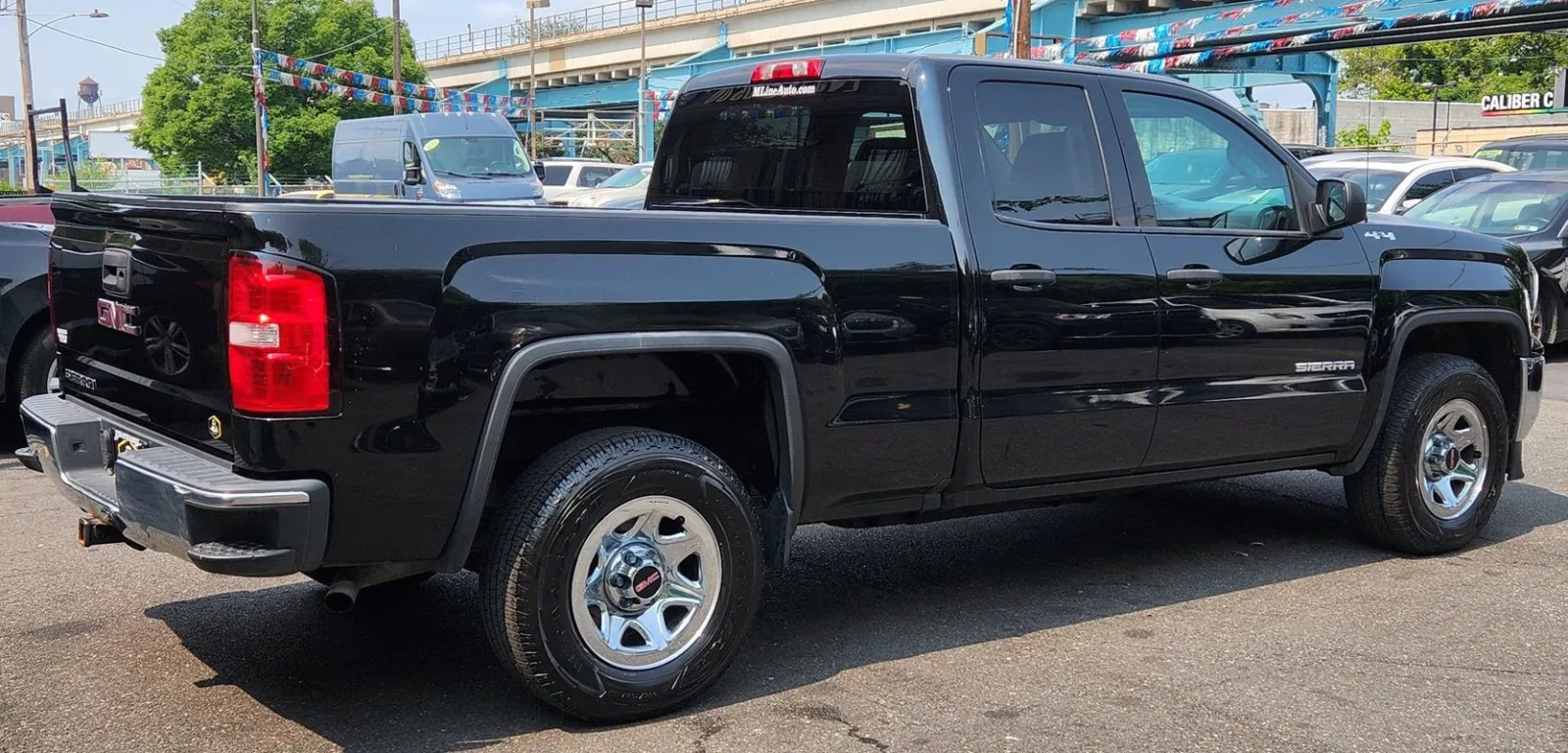 More photos of 2017 GMC Sierra 1500 at Torresdale Ave, PA