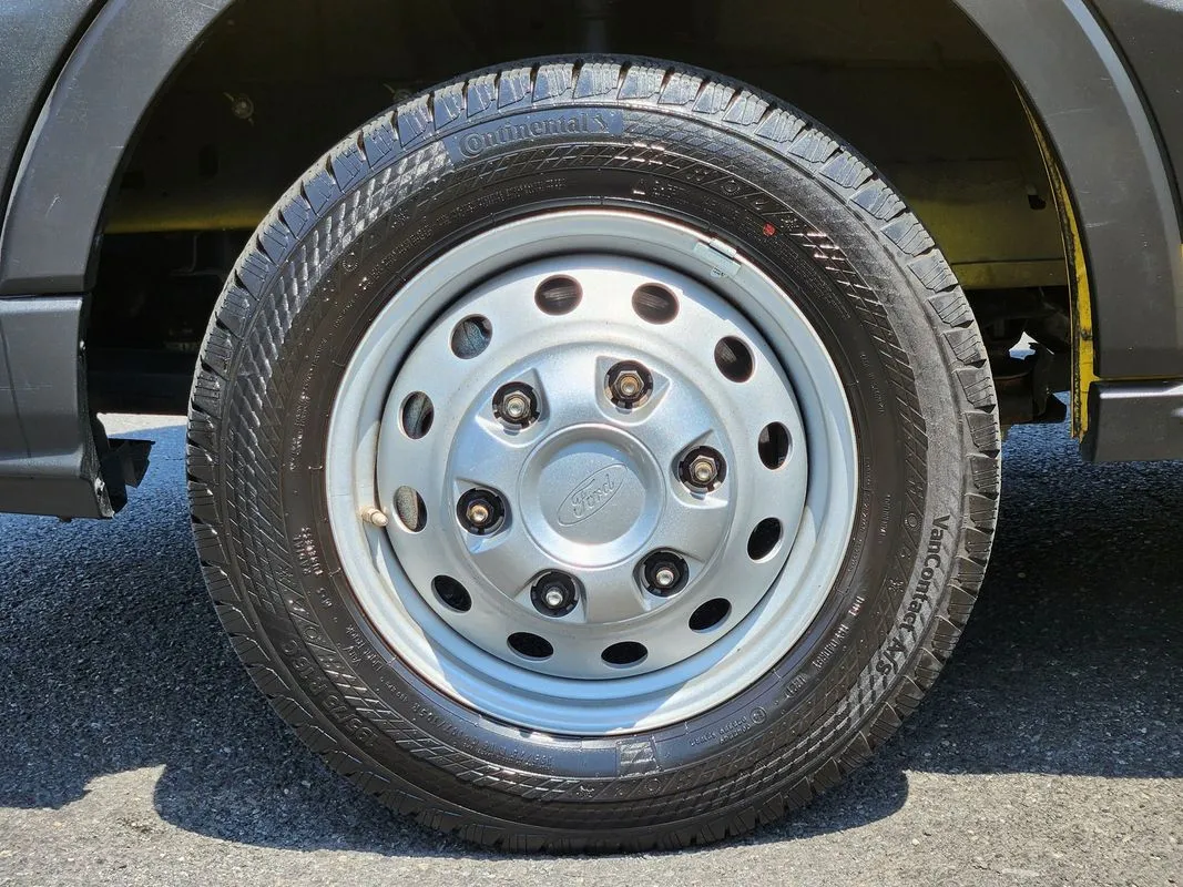 Ford Transit-350 photo 9
