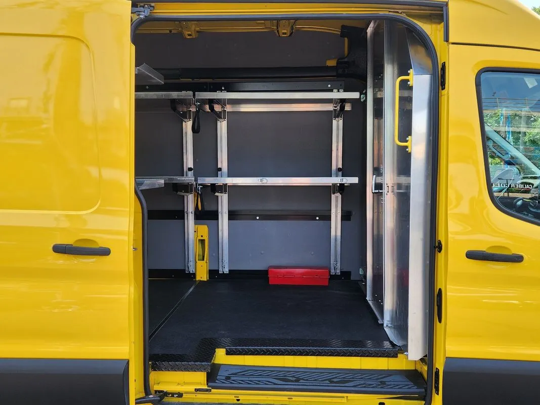 Ford Transit-350 photo 12