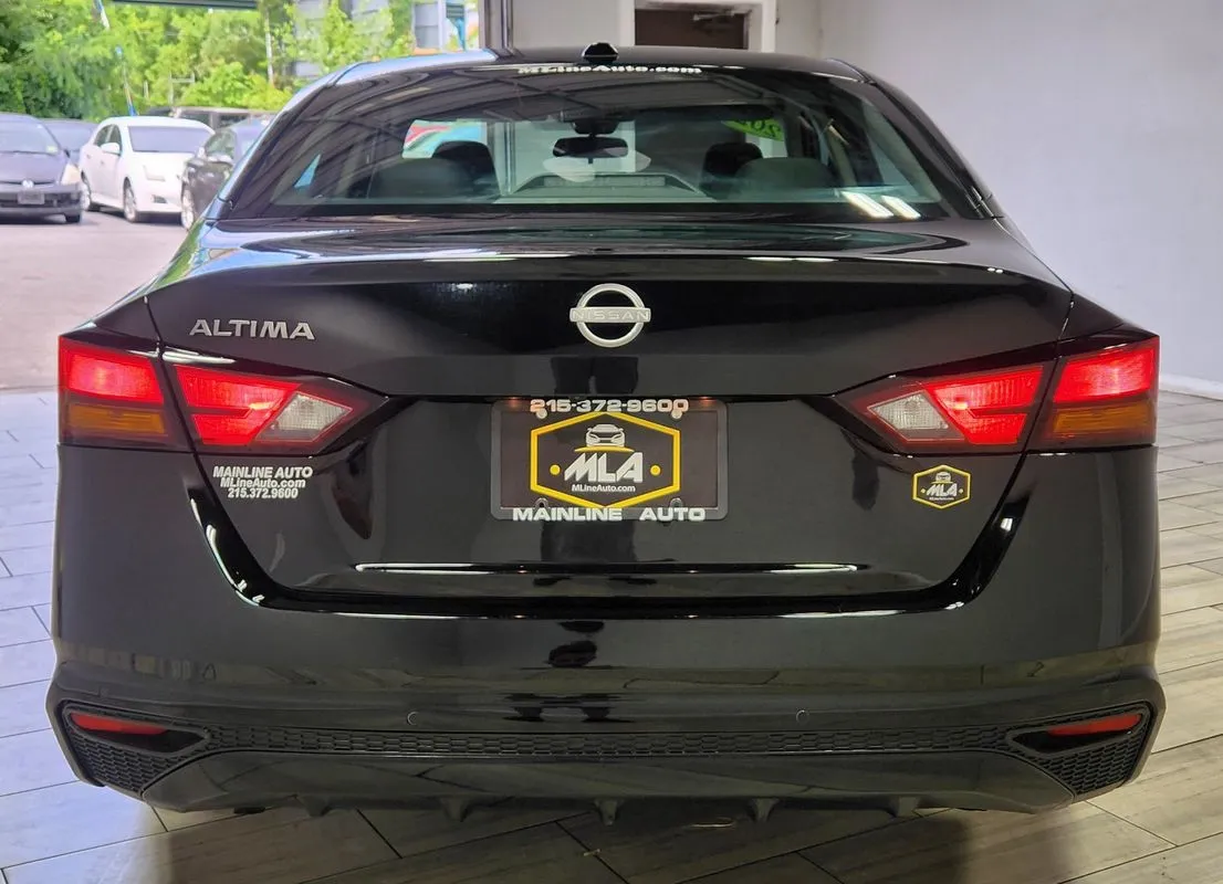 More photos of 2025 Nissan Altima SV FWD at Torresdale Ave, PA