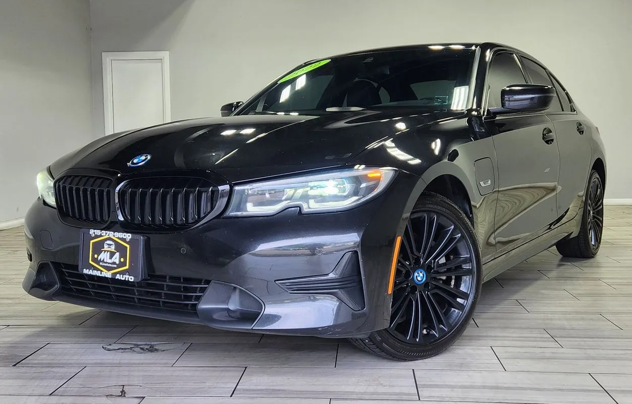 Black 2022 BMW 330e xDrive for sale in Philadelphia, PA