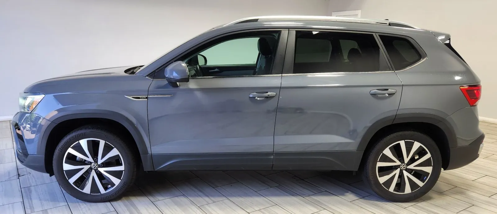 Photos of 2023 Volkswagen Taos 1.5T SE for sale in Philadelphia, PA at Torresdale Ave