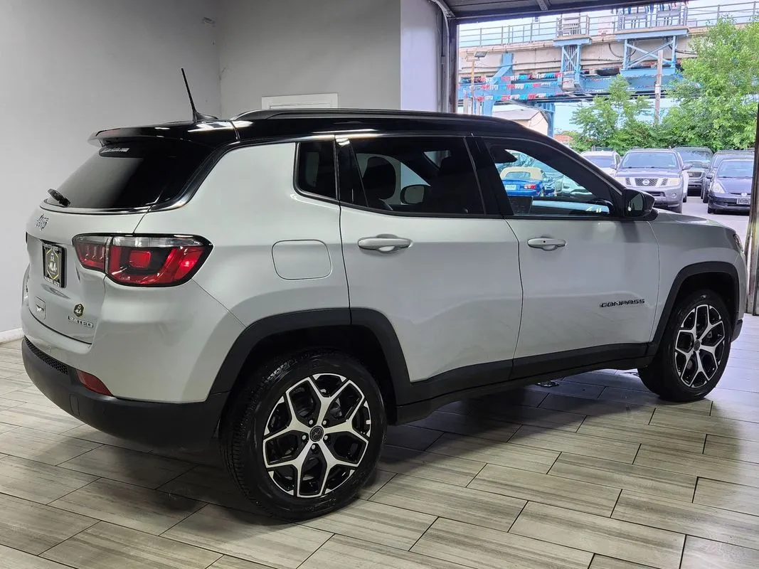 More photos of 2025 Jeep Compass Limited 4x4 at Torresdale Ave, PA
