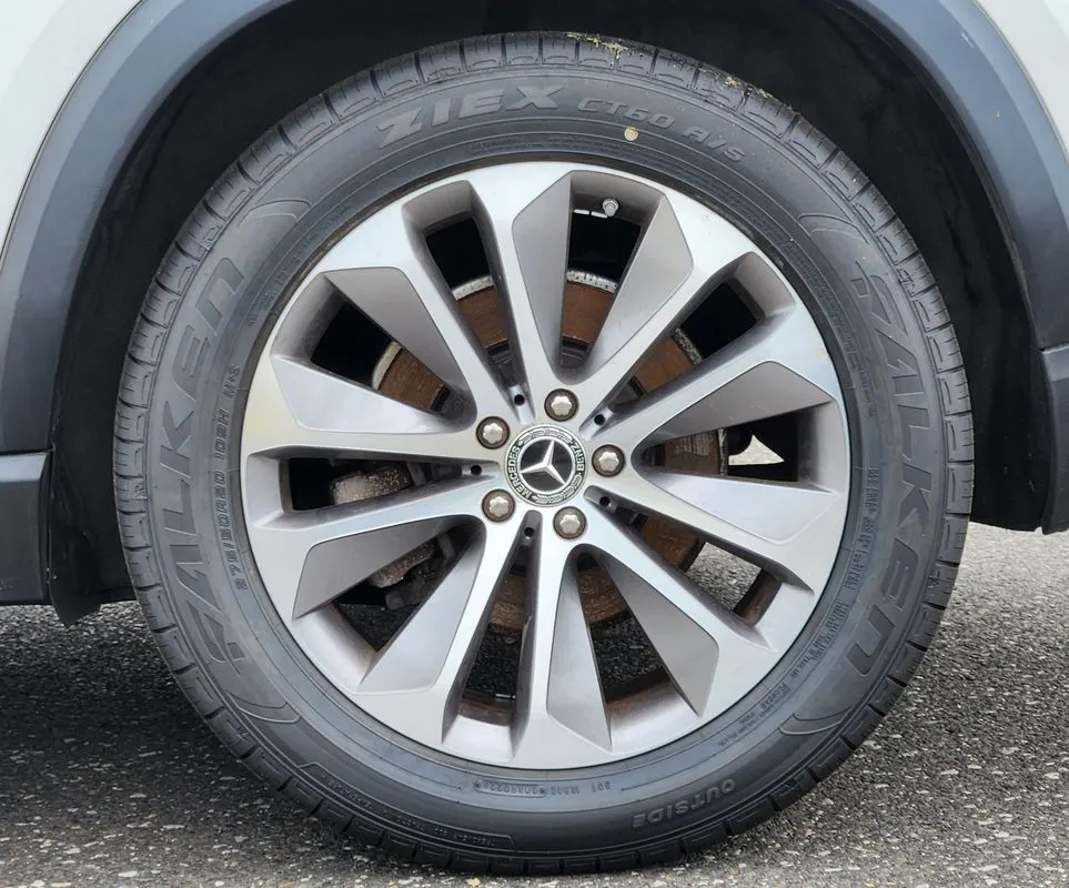 Mercedes-Benz GLE photo 9