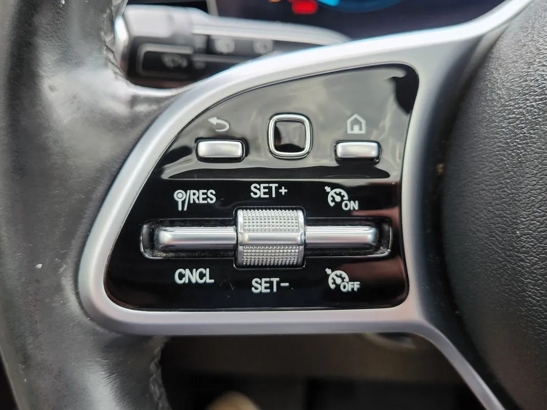 Mercedes-Benz GLE photo 19