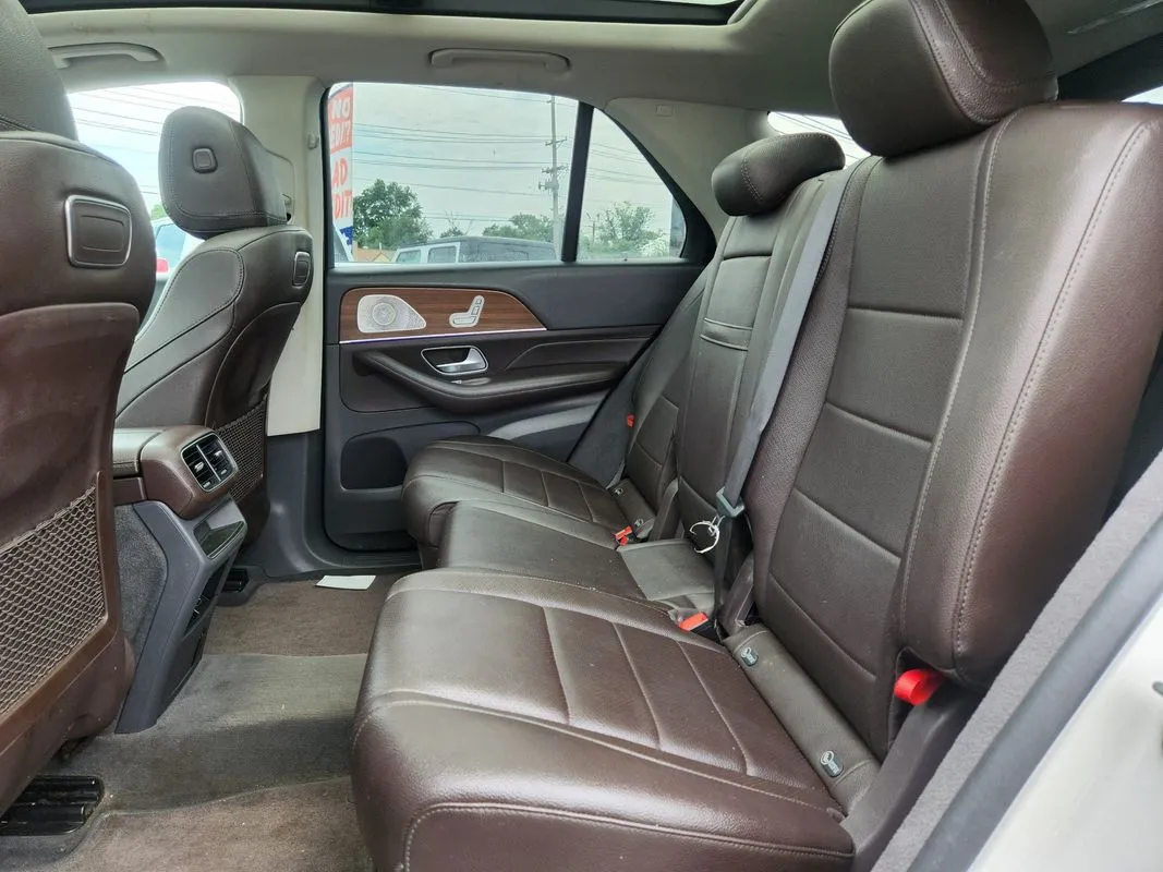 Mercedes-Benz GLE photo 14